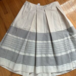 Zara heavy cotton skirt with embroidered design